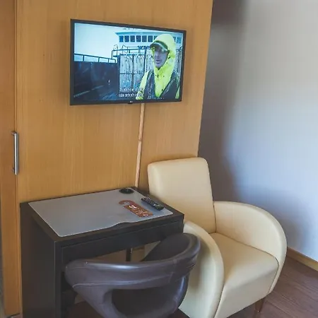 德尔瓦酒店 Cerva