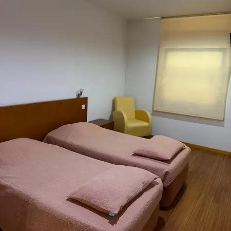 De Hotel 2*