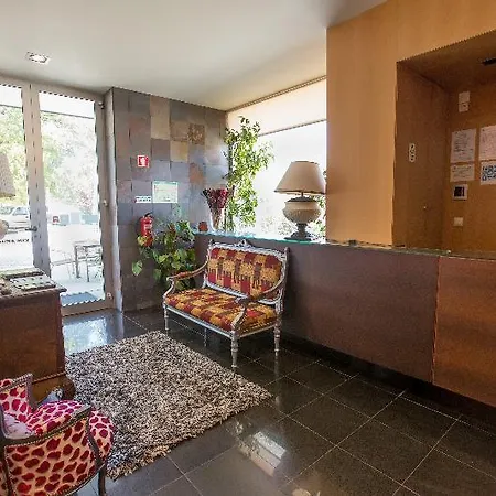 De Hotel 2*